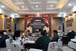 Polres Tanah Bumbu-pers bersinergi jaga keharmonisan