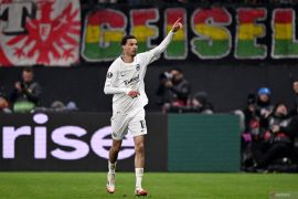 Kalahkan Ajax 4-1, Eintracht Frankfurt melaju ke perempat final