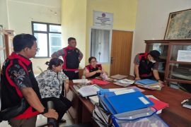 Kejati Sulut lakukan penggeledahan di Kantor Rektorat dan  LPPM Unsrat