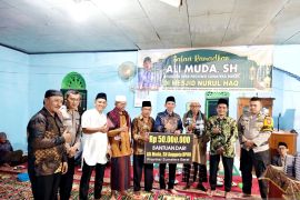 Safari Ramadhan di Binjai, Ali Muda salurkan bantuan pembangunan masjid Rp50 juta