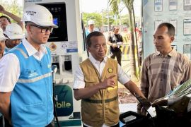 Kunjungi SPKLU di Banten, Menteri ESDM Apresiasi Kesiapan PLN Sambut Mudik Lebaran 2025