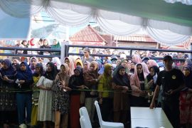 PLN UIW MMU gelar pasar murah Ramadan di Ternate