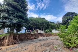 Puluhan rumah di Bone Bolango terancam erosi sungai