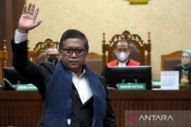 Sidang perdana Sekjen DPP PDI Perjuangan Hasto Kristiyanto, didakwa merintangi penyidikan perkara korupsi