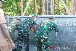 Tim Wasev TMMD TNI AD tinjau pembangunan rumah warga Kbusdori Biak