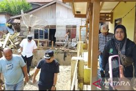 Wali Kota Padangsidimpuan tinjau lokasi banjir di Kelurahan Aek Tampang