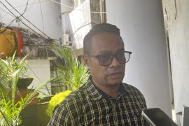 BPBD Ambon  imbau warga pesisir di tiga kawasan waspada banjir rob