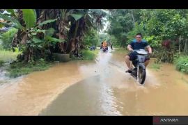 "Banyu baah" landa Desa Aluan Mati HST