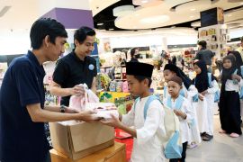Pusat belanja di Serpong ajak anak yayasan berkunjung ke Gramedia