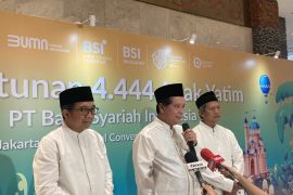 Milad ke-4, BSI beri santunan kepada 4.444 anak yatim