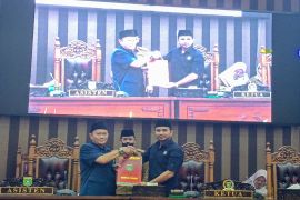 DPRD Tanah Bumbu terima Raperda Riset dan Inovasi Daerah