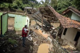 Banjir hingga longsor kepung Jawa Barat, berikut titik daerahnya!