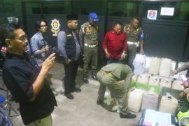 DPRD Banjarbaru dan Satpol PP jaring peredaran minuman keras