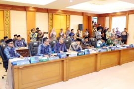 RPUS-LB Bank Kalsel bahas dewan komisaris baru