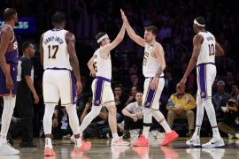 Lakers hentikan tren negatif, kalahkan Suns 107-96