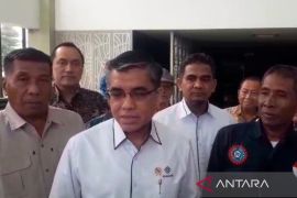 Menaker tinjau penandatanganan kontrak kembali pekerja eks-Sritex