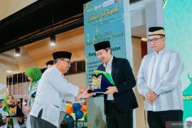 Wali Kota Bogor Dedie Rachim dinobatkan Pemimpin Cendekia oleh ICMI