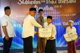 YBM PLN UIP Nusra salurkan santunan dan bingkisan untuk yatim dan duafa