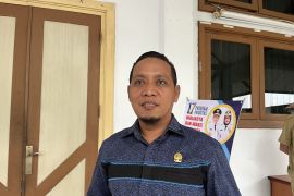 Ketua DPRD Ambon minta Dishub tegas tertibkan parkir liar jelang Idul Fitri