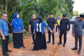 DPRD Bangka Selatan minta pemkab segera perbaiki jalan penghubung Desa Jeriji-Tepus