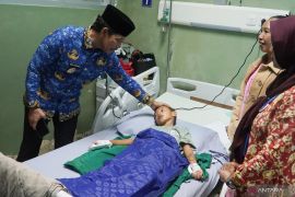 Wabup Penajam: Dahulukan penanganan pasien  daripada administrasi