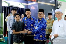 PIC Pasaman salurkan santunan pada 350 anak yatim piatu