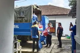 Ministry distributes assistance to 2,646 flood-hit victims in Sumedang