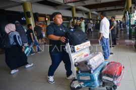 Mudik lebih awal di bandara Minangkabau Page 2 Small