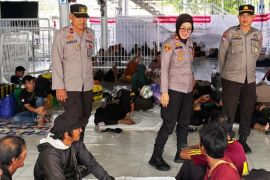 Kapolsek Soeta Makassar imbau pemudik waspadai calo tiket