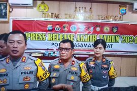 Polres Pasaman Barat dirikan enam pos pengamanan-pelayanan lebaran