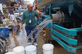 Regal Springs Indonesia salurkan bantuan air bersih untuk warga Parapat