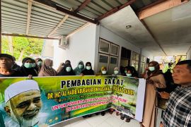 145 penderita  kusta di Halud diberi bantuan lewat Yayasan Asyifa
