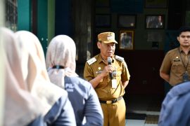 Wabup HSS ingatkan Disdukcapil terus berinovasi dan tingkatkan pelayanan