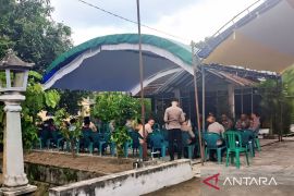 Rumah duka AKP Anumerta Budiyanto di OKU Timur dipenuhi warga