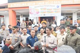 Satgas Pangan Polda Kalsel dampingi Mentan cek Bapokting di Banjarbaru