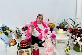Dikenal garang, Ma Dong-seok tampil imut di ulang tahun bertema Hello Kitty!