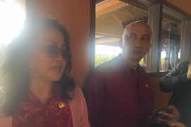 Disnaker Bali minta pekerja adukan perusahaan tak berikan THR