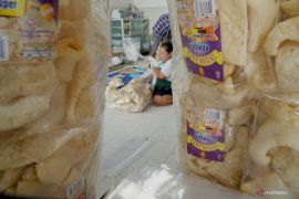 Volume produksi kerupuk rambak Tulungagung meningkat jelang Lebaran