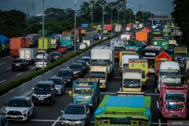 Pergerakan pemudik sudah terjadi di jalan tol, termasuk Jakarta-Merak