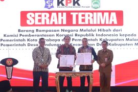 Pemkot Surabaya terima hibah barang rampasan negara dari KPK