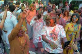 Festival Holi di Kota Denpasar