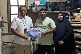 PT Timah bantu alat produksi UMKM kuliner di Belitung
