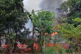 Tiga rumah hangus terbakar di Sungai Jaranih HST