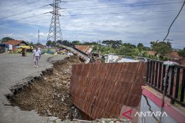 Lahan pasar amblas di Kabupaten Bandung Barat