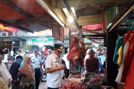 Harga daging sapi di pasar Tanjungpandan Rp160 ribu per kilogram