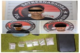 Tiga pria diciduk saat timbang sabu di Pakauman Banjarmasin