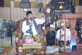 Peringatan Isra Mi'raj Nabi Muhammad SAW, Bupati Anwar Sadat berikan ceramah di Masjid Raya Al-Muttaqin
