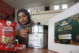 Produksi hampers lebaran bakso malang beku