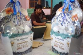 Boks hampers lebaran di Jombang