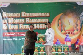 Elnusa Petrofin salurkan 10.872 paket sembako kepada masyarakat di seluruh Indonesia